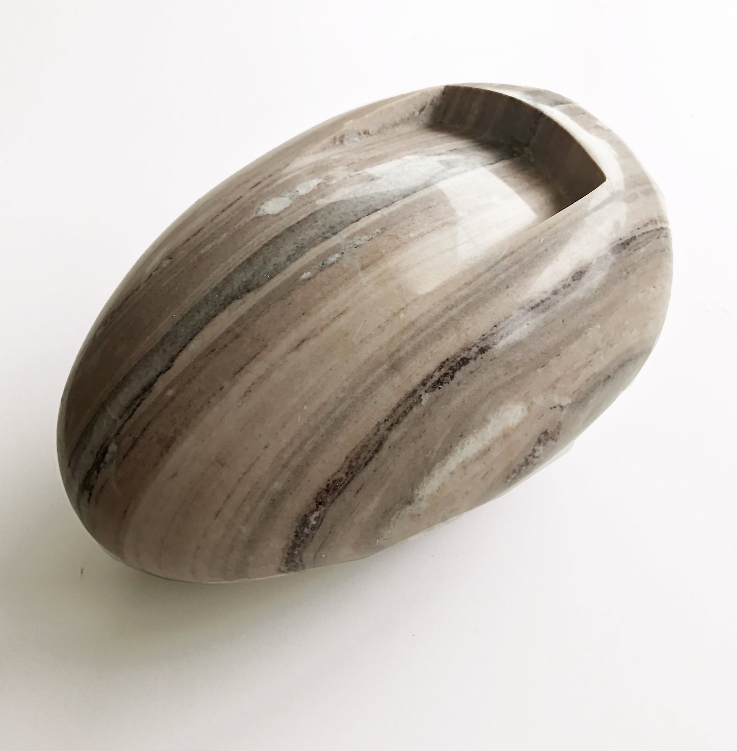 LAB4_CURATED_Kunst_Skulptur_Marmor_MATHEMATICAL_ENCOUNTER_1997_eggShapeStriped