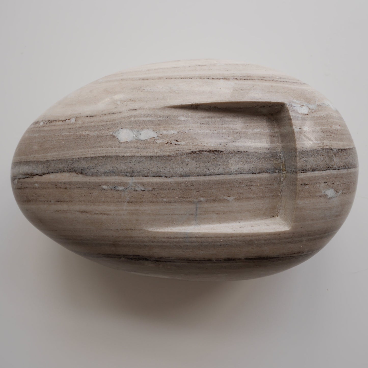 LAB4_CURATED_Kunst_Skulptur_Marmor_MATHEMATICAL_ENCOUNTER_1997_eggShapeStriped